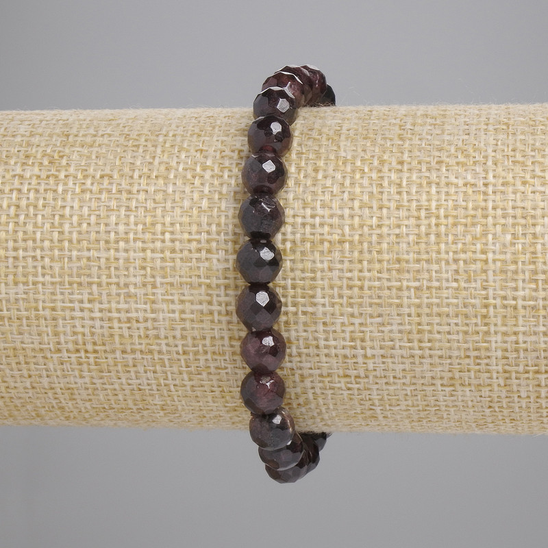 Garnet Bracelet, faceted round beads, 7mm diameter ±, length 18cm ±, stretch