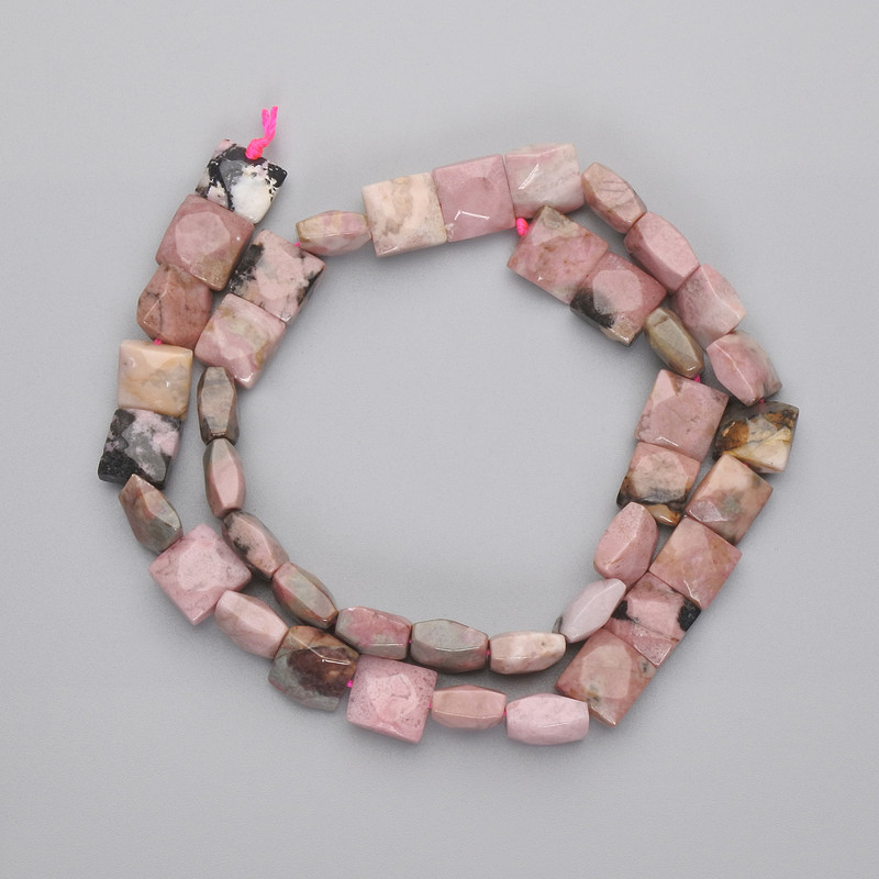 Rhodonite Beads Faceted Square, 8.5x8.5-10x8.5-10 mm, length 39 cm on thread
