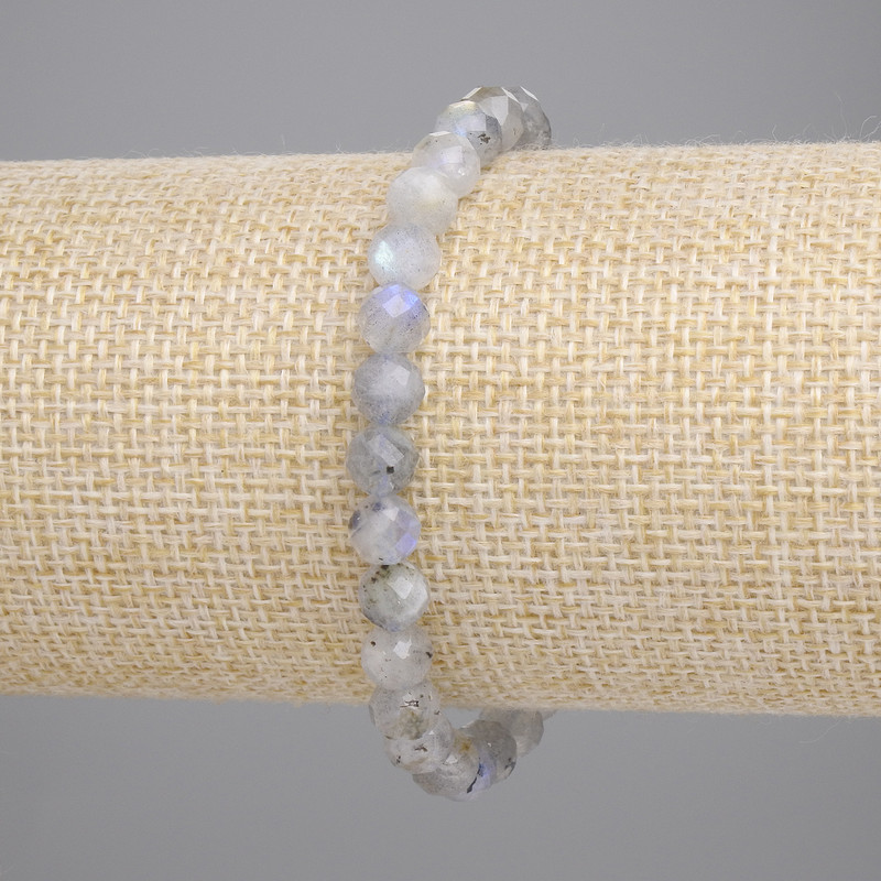 Bracelet with Faceted Labradorite Bead, 6mm diameter, length 18cm, stretch