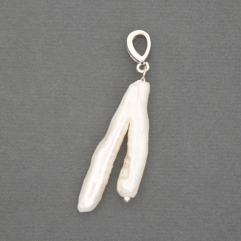 Pendant with Baroque Pearl in a Petrol Hued Tone 21-33x15-17mm +-, length 40mm+- (assorted sizes)