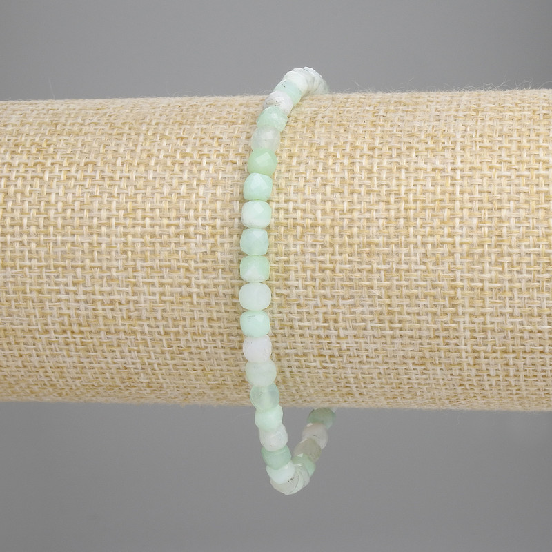 Emerald Bead Bracelet, faceted cube, diameter 4x4mm, stretch length 18cm