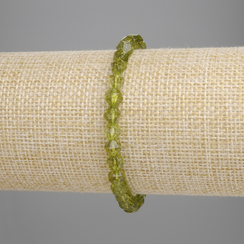 Chrysoprase Bracelet Faceted, 5.5x5 mm, 18 cm adjustable stretchy