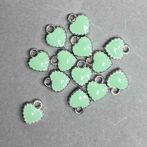 Pendant Heart Salt-Green Enamel Silver Metal, 7×8mm diameter ±, set of 13 pendants