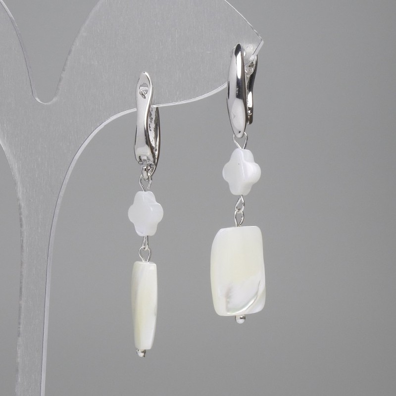 Earrings Mother-of-P pearl rectangle 15×9, 5mm± clover 7mm±, length 45mm±