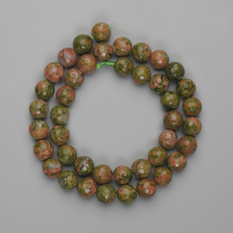 Heliotrope Beads, Faceted Round Bead 8mm diameter, 35cm+/- length on thread