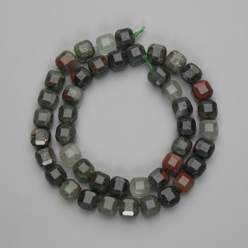 Jasper Beads Heliodor (Heliodore) Faceted Cube 8.5x8.5mm ±, 38 cm length on a thread