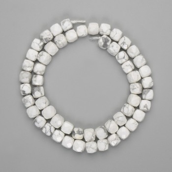 Howlite Beads Faceted Cube 7x7mm, on Thread, 39cm ±