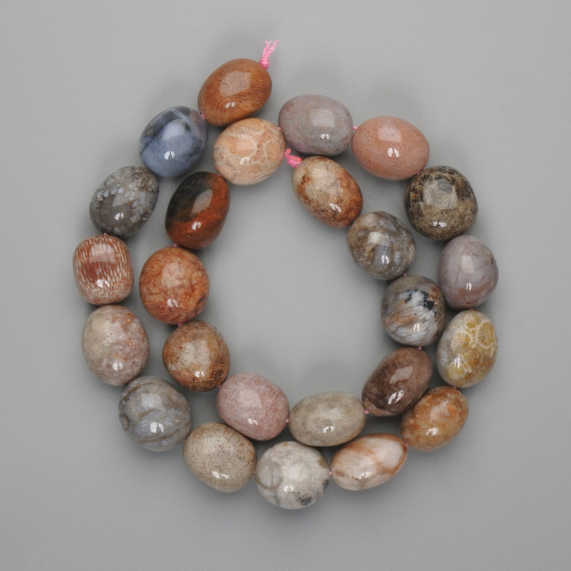 Beads Fossilized Coral Tumbled 14-16×13-15 mm, 39 cm long on thread
