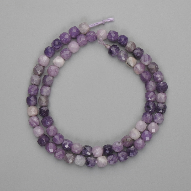 Faceted Amethyst Beads Cube 5x5mm, on Thread, 37cm