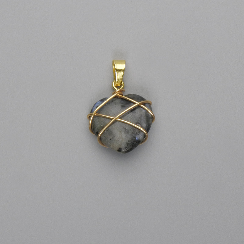 Pendant Heart in a Weave of Labradorite 21x21mm ±, diameter 30mm ±