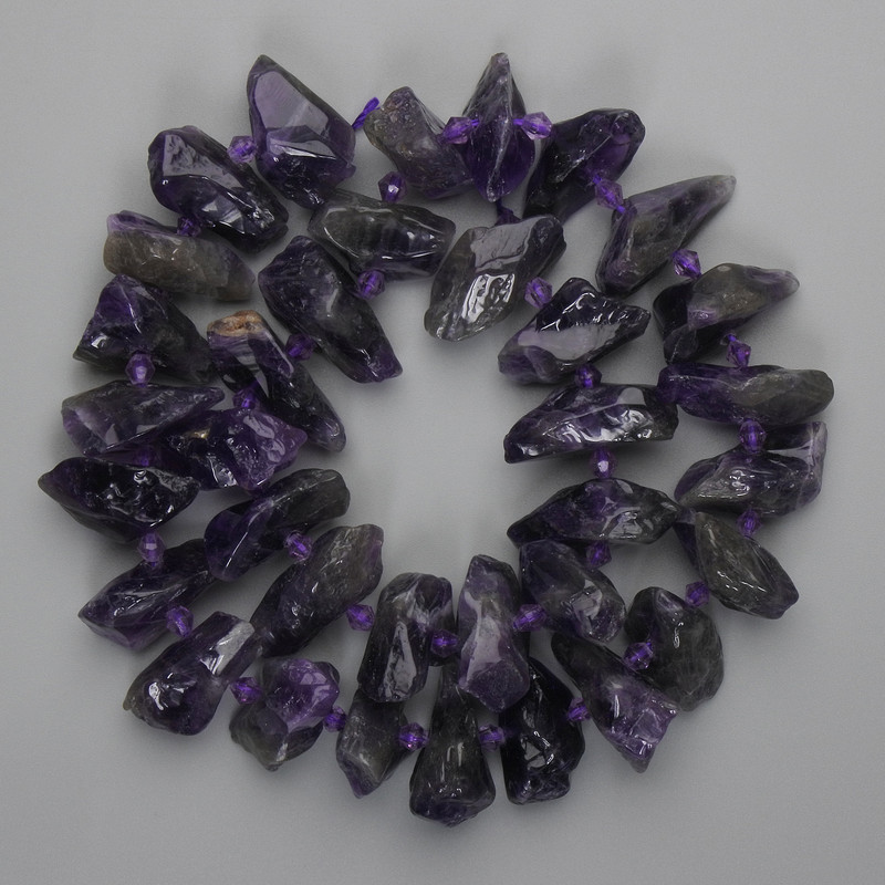 Amethyst Beads, shaped faceted gemstone, 23-27×8-10 mm±, seed beads 3 mm±, length 39 cm±
