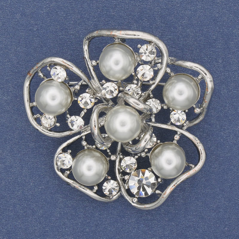 Brooch Flower with Pearls (Majorca) White Crystals Silver Metal 40mm+