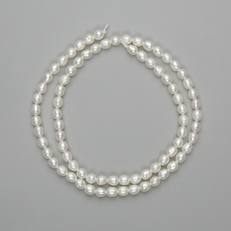 Freshwater Pearls Beads 4.5–5×4 mm on a Thread, 36 cm length