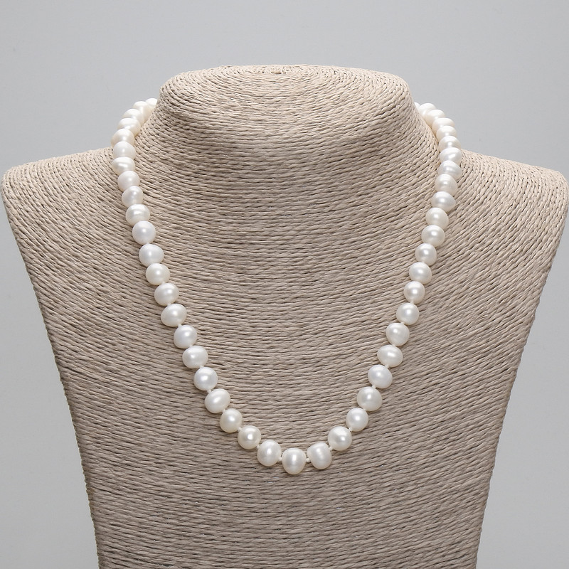 Necklace of natural freshwater pearls 8.5–9×7.5–8 mm with a 5 cm extender, length 45 cm ±