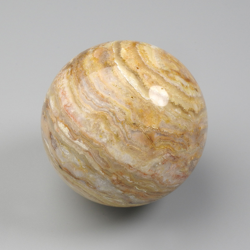 Souvenir sphere made of natural onyx, diameter from 53-65mm±, assorted sizes (price per 100g) weight from 300 g