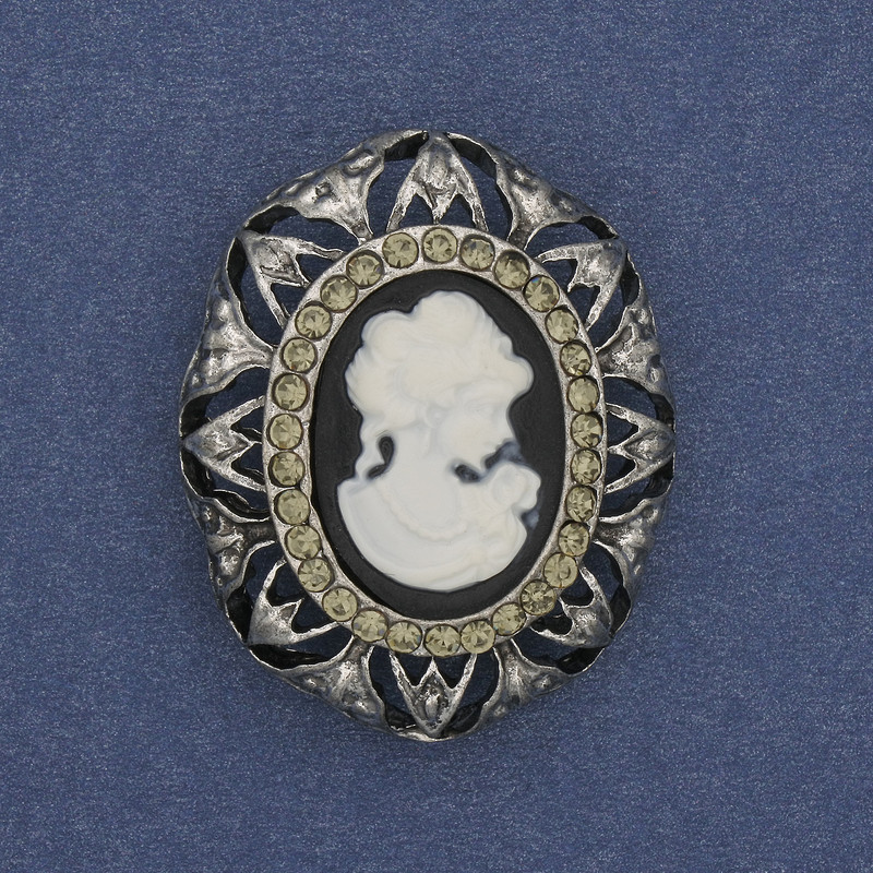 Cameo Brooch Lady Cameo with Crystals Silver-colored Metal 32x25 mm +