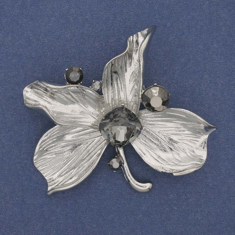 Brooch Pendant Leaf with Rhinestones Silver Metal 60x63mm+