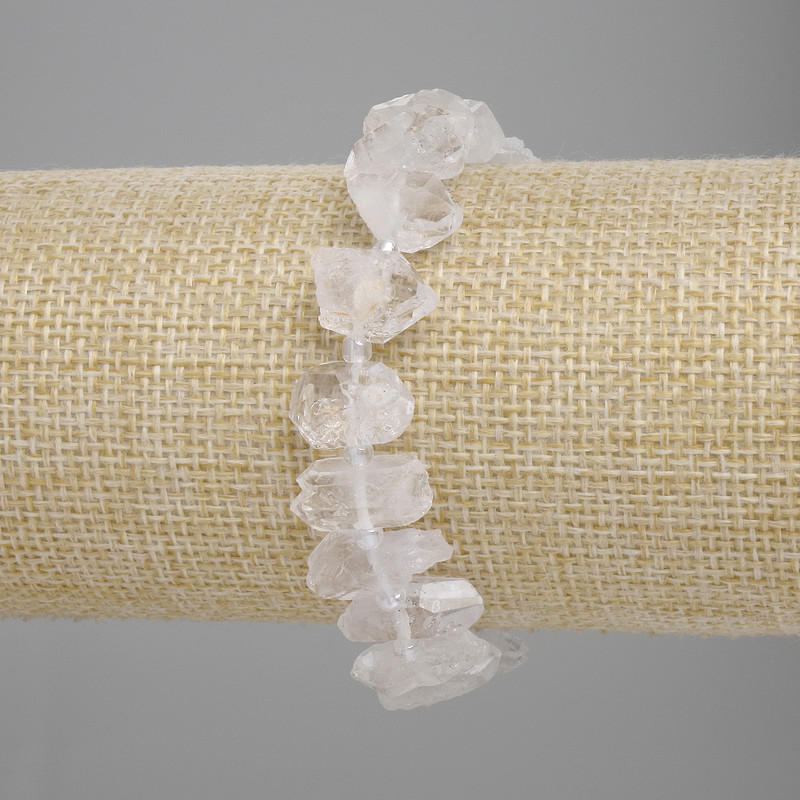 Bracelet Uncut Rock Crystal, diameter 10–12x14–20 mm +/-, length 18 cm +/- stretch