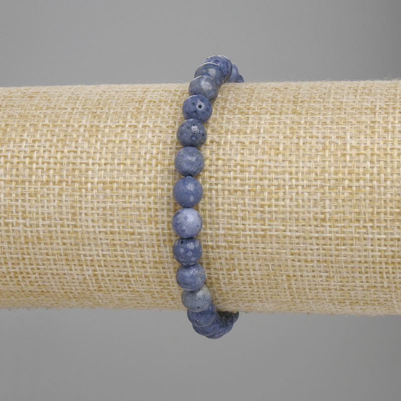 Coral bracelet with sponge texture smooth bead, bead diameter 6mm ±, length 18cm ± stretch