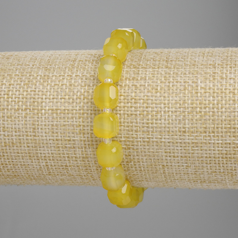 Bracelet Yellow Agate Faceted Cube, Diameter 8, 5x8, 5mm+- Beads 3mm+-, Length 18cm+- Stretch