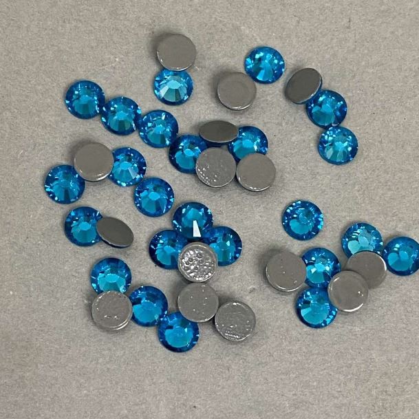Light blue rhinestones for cold fixation, color blue, diameter 6mm+- pack /335g (+ -)