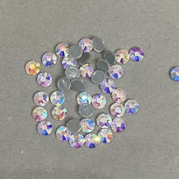 Rhinestones for cold fixation iridescent color, diameter 5 mm +- pack /275 g (+ -)