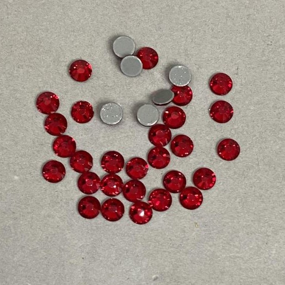 Red rhinestones for cold fixation, color red, diameter 5mm ±, pack /250g (+ -)