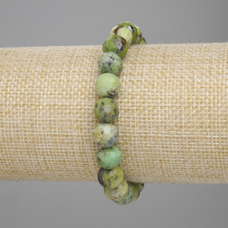 Jadeite Bracelet faceted bead, diameter 10mm+- , length 18cm+- stretch