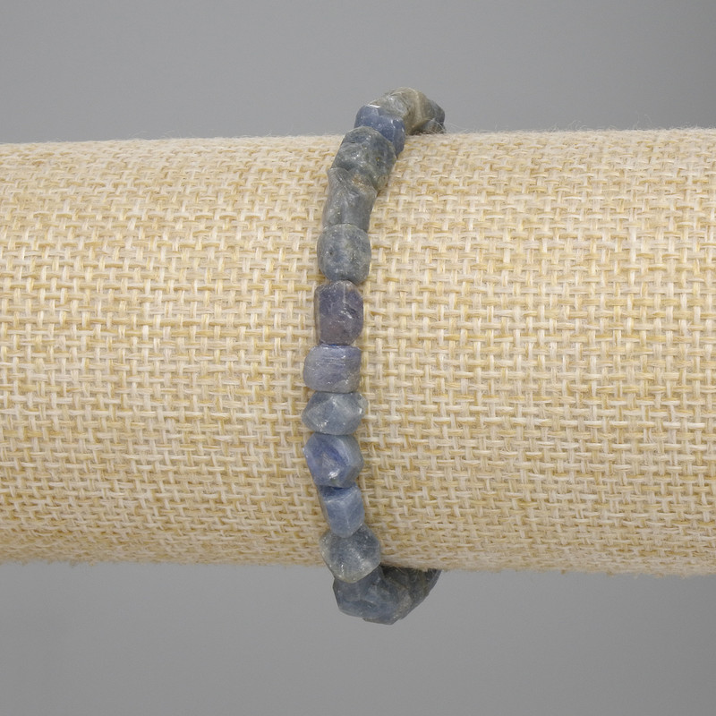 Sapphire bracelet, unprocessed natural stone, diameter 5-8x5-7mm +/-, length 18cm +/- stretch