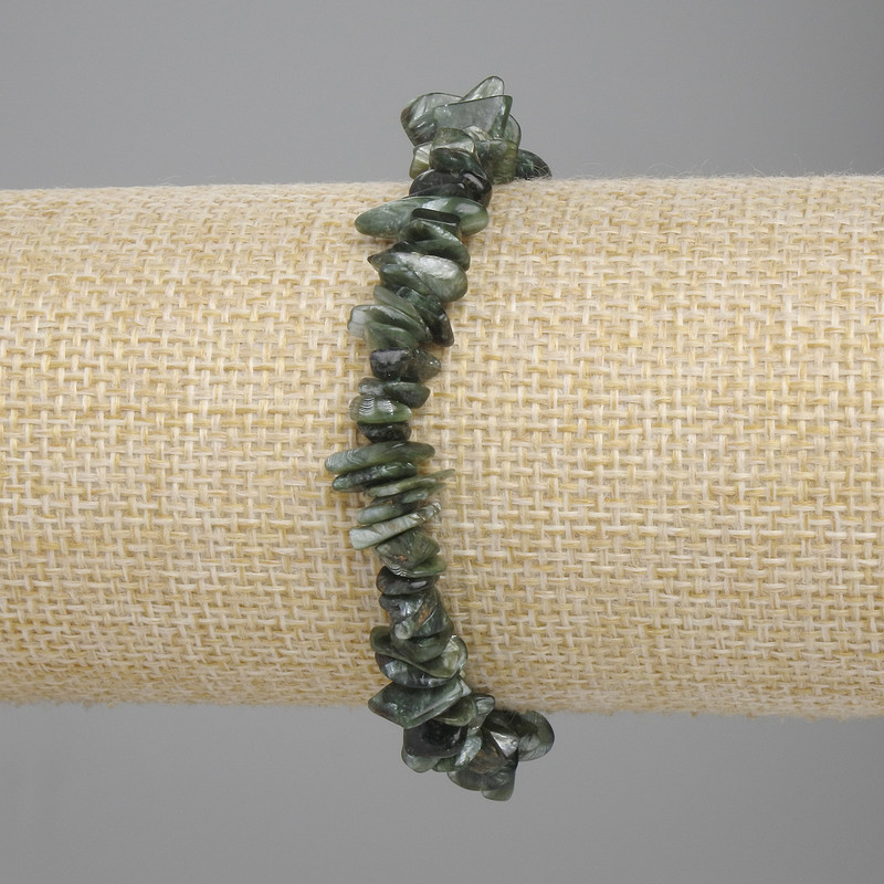 Seraphinite bracelet, mineral chips, diameter 6-8x1.5-2mm +/-, length 18cm +/- stretch