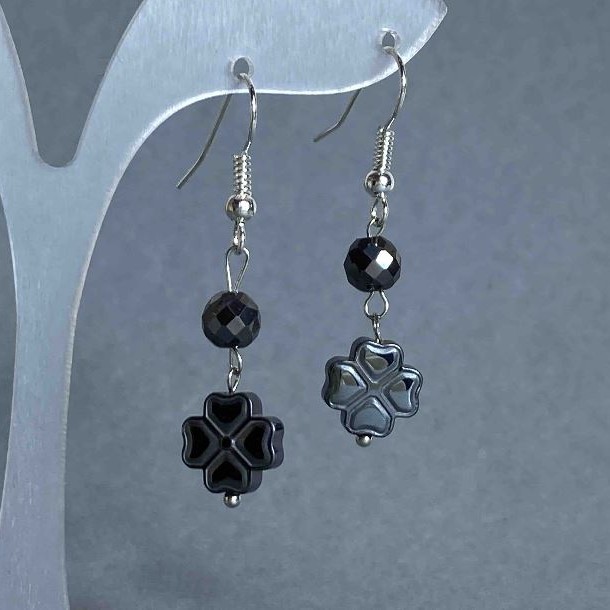 Earrings Hematite Clover 10mm+- faceted bead 6mm+-, length 40cm+- stretch