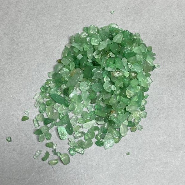 Natural Jade Stone Chip without a Hole 3-8x3-4 mm+- (per 100 g+-)
