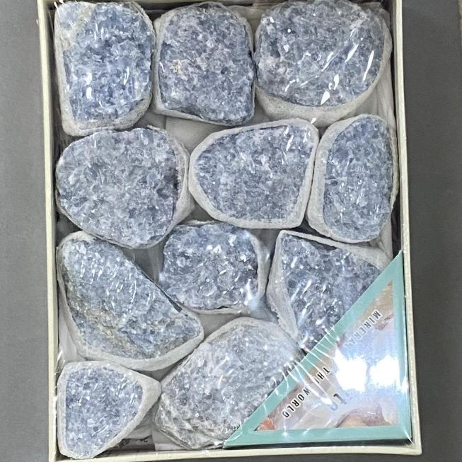 Calcite souvenir stone assorted sizes (price per box) 17x13cm+
