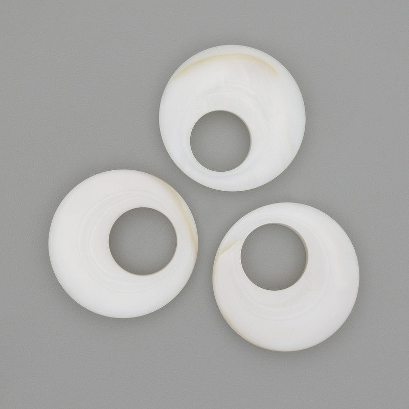 Doughnut (bublik) pendant Mother-of-Pearl, diameter 20x4mm+-, hole diameter 8mm+