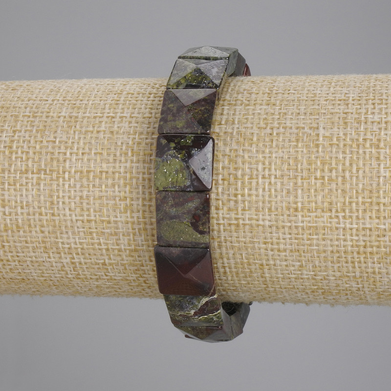 Jasper Bracelet Blood of the Dragon faceted square, diameter 12x12mm+-, length 18cm+- stretch