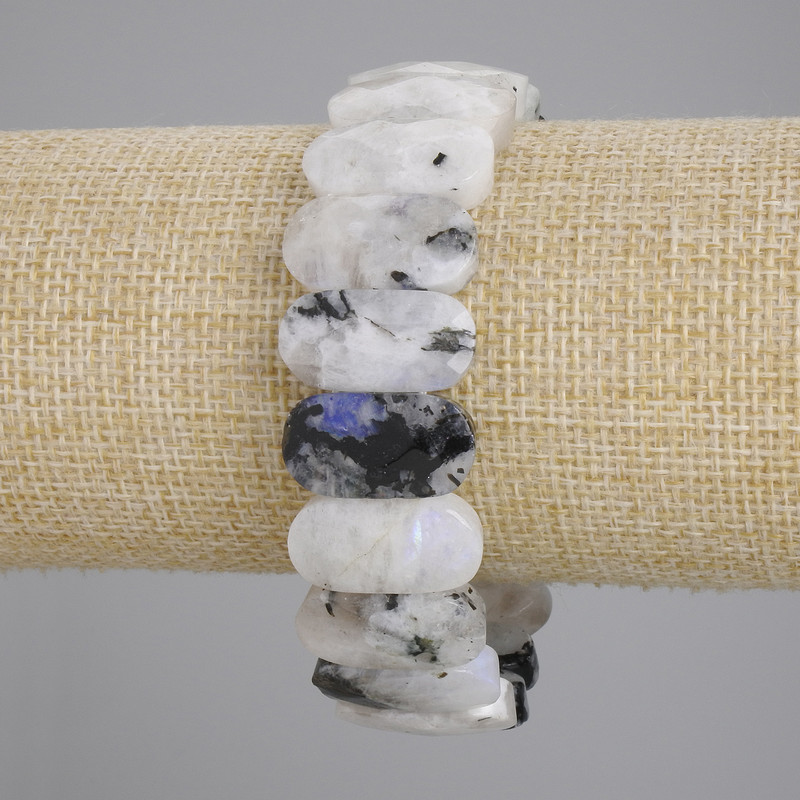 Adularia bracelet, faceted link, diameter 20x10mm +/-, length 18cm +/- stretch