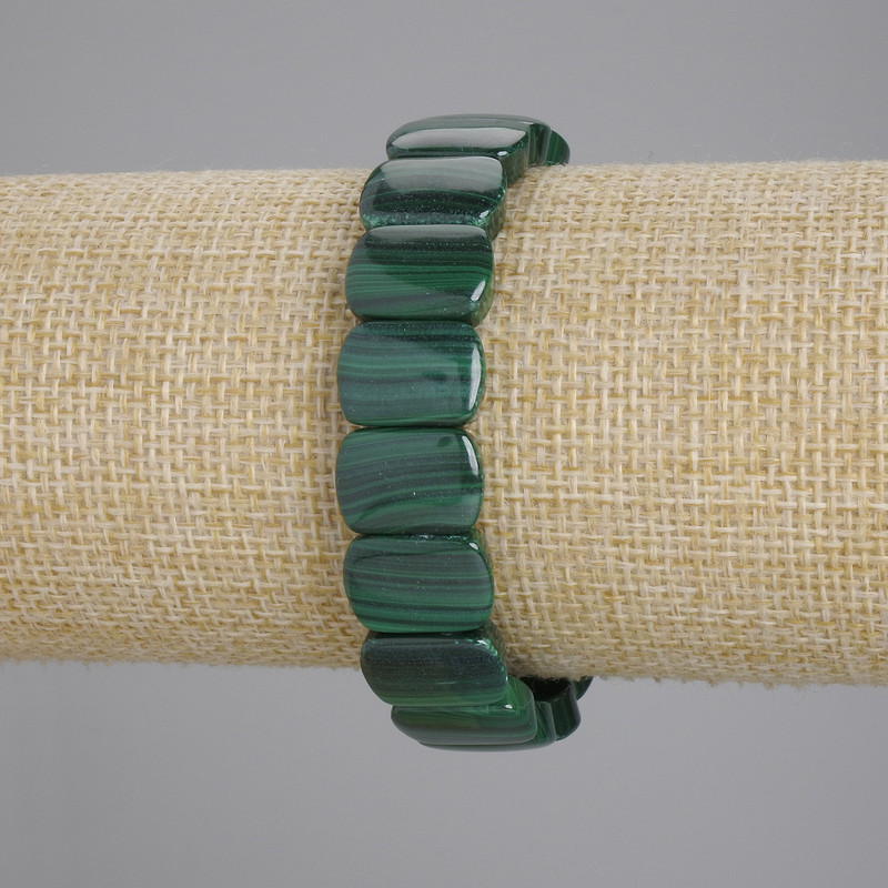 Malachite bracelet smooth link, diameter 14x10mm +/-, length 18cm +/- stretch