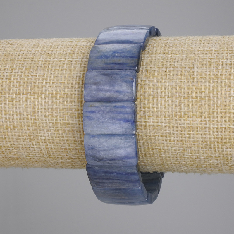 Bracelet natural stone Kyanite smooth link, diameter 18x12mm +/-, length 18cm +/- stretch