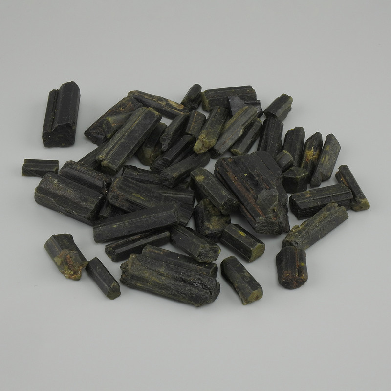 Unprocessed Green Tourmaline (Epidote) Interior Souvenir Stone Cutting 10-28x5-9mm± (Assorted size) (per 100g±)