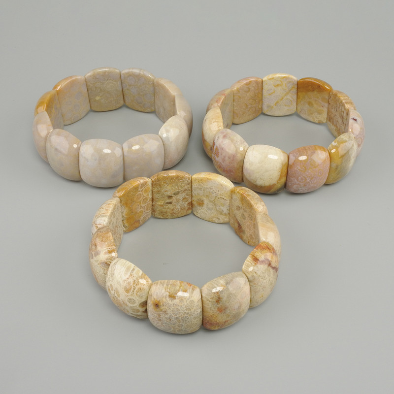 Bracelet natural stone fossilized coral link, diameter 25x20mm +/-, length 18cm +/- stretch