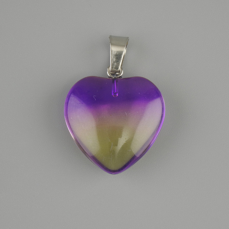 Pendant Heart Tinted Quartz 20x20mm +/- , length 30mm +/-
