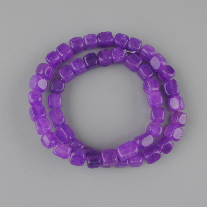 Sugilite beads cube 6.5-7.5, 5-7.5x6.5 mm ±, strand length 38 cm ± on a string