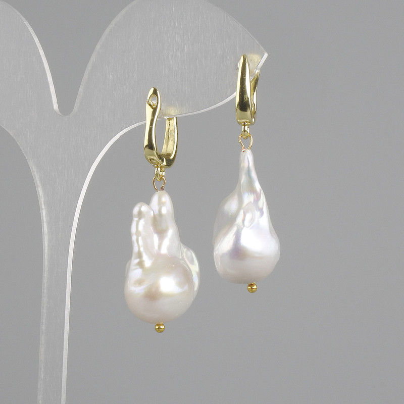 Baroque Pearl Earrings 24x15mm +/-, length 40mm +/-
