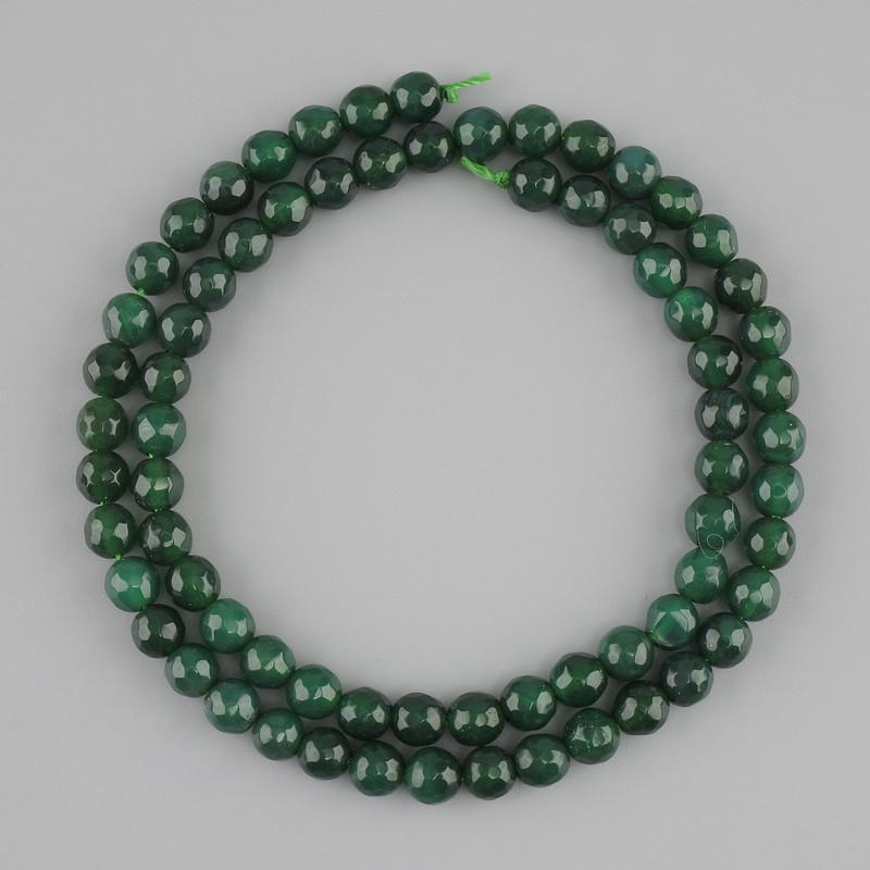 Chrysoprase beads faceted round, diameter 6 mm +-, length 41 cm +-, on a thread
