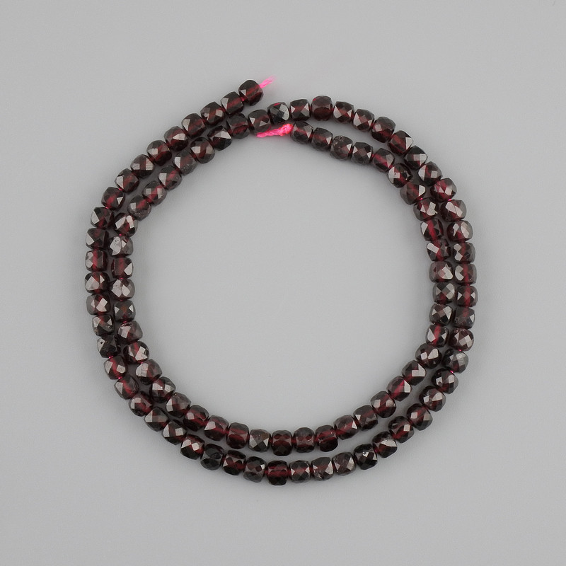 Garnet beads natural gemstone faceted cubes, diameter 4x4mm +/-, length 38cm +/-