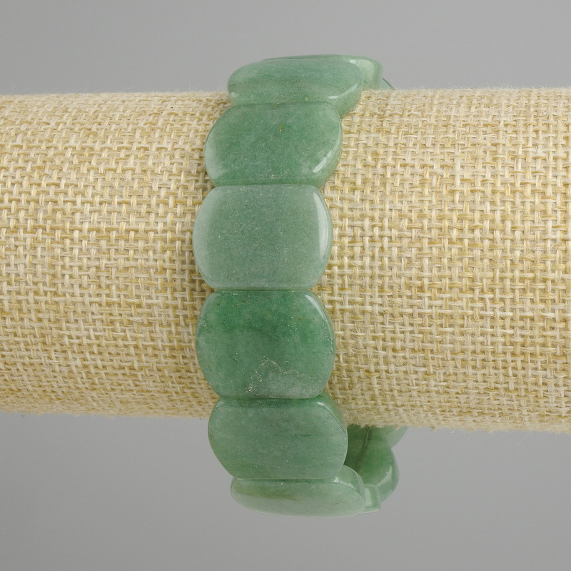 Jade bracelet, smooth links, diameter 20x15mm +-, length 18cm +/- stretch