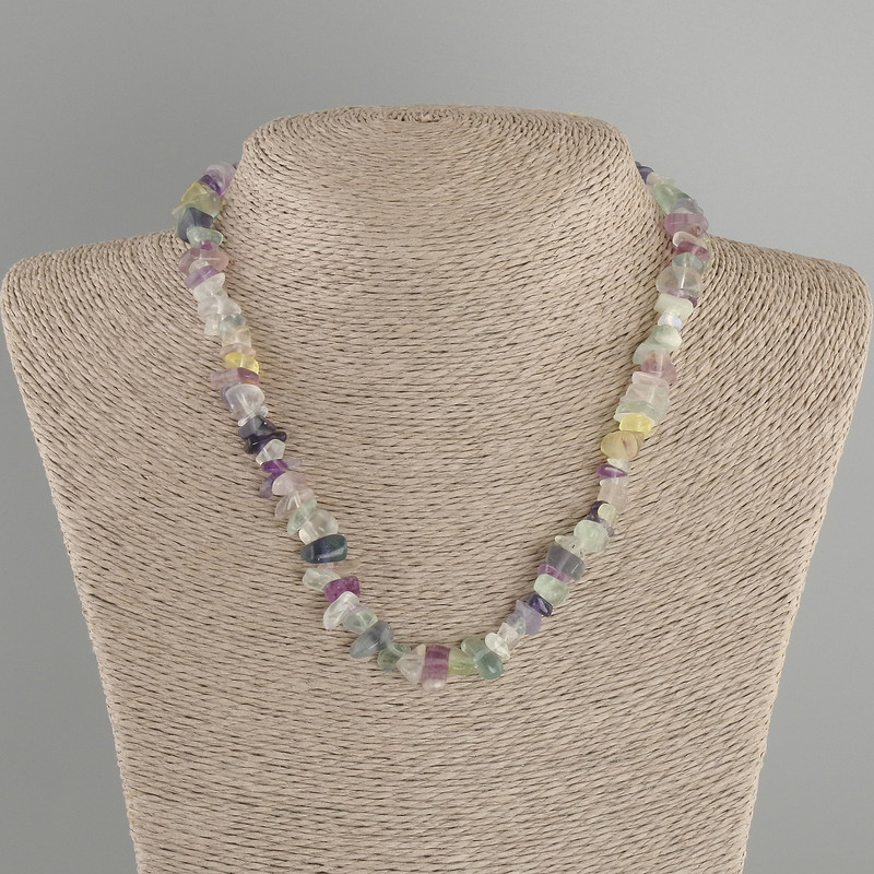 Necklace Fluorite chips, diameter 8-13x2-6mm +/-, length 40cm + 5cm extension chain