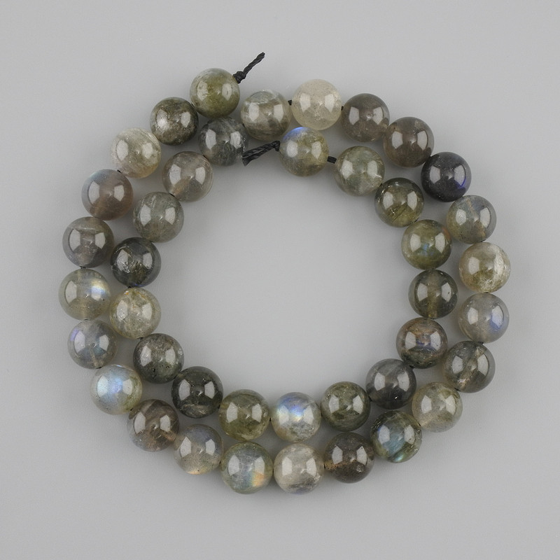 Labradorite beads smooth round bead, diameter 10mm +- , length 39cm +- on a thread