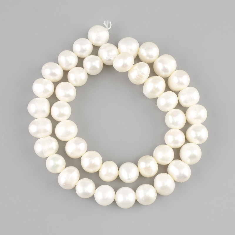 Freshwater Pearls, diameter 9-10x8-9 mm ± on a string, length 36 cm +