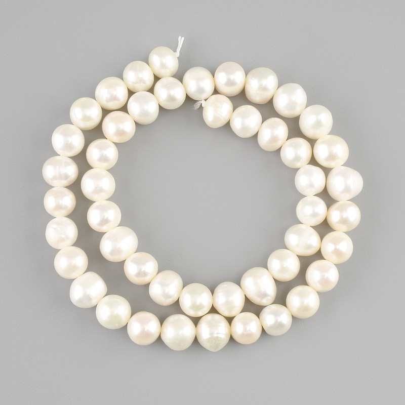 Freshwater pearls, diameter 8-9, 5x7, 5-8, 5mm ± on a thread, length 36cm+